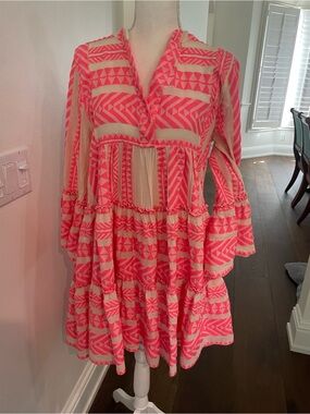Neon Pink & Cream Tiered V-Neck Long-Sleeve Dress